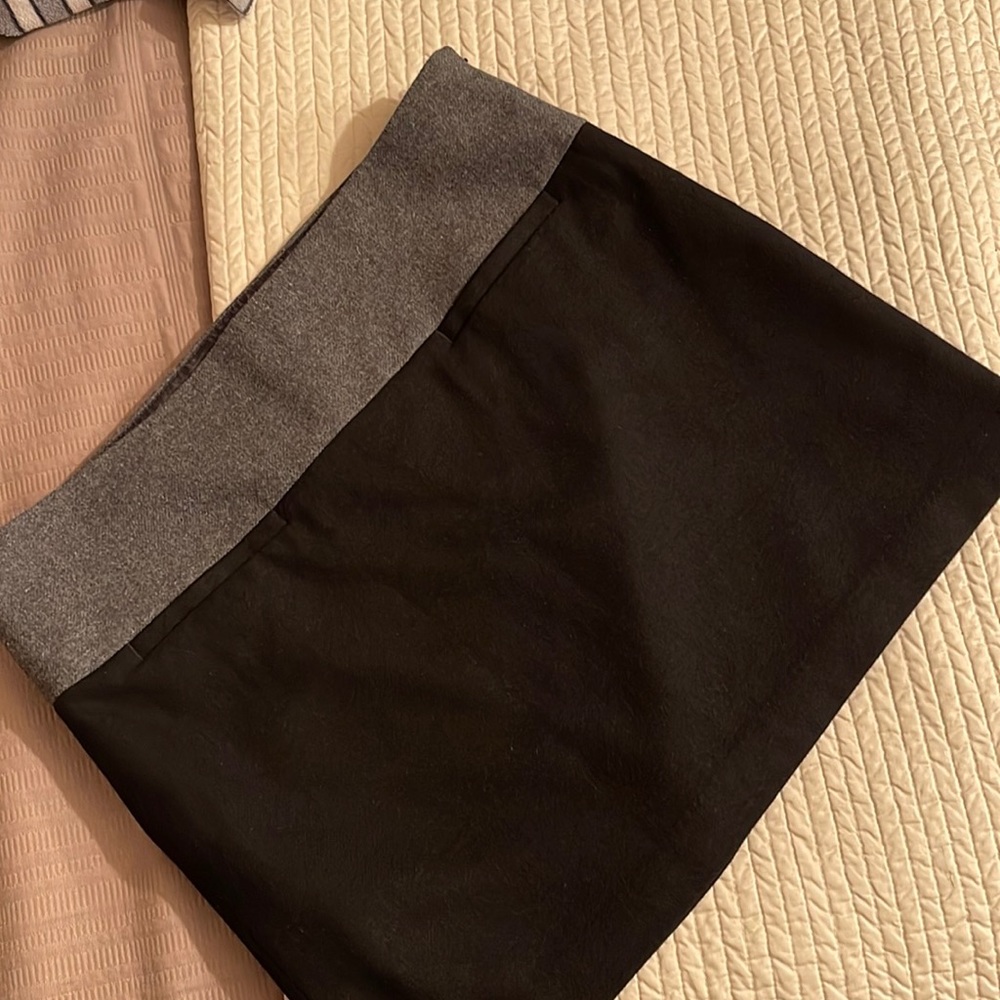 GAP wool blend mini skirt, size 6